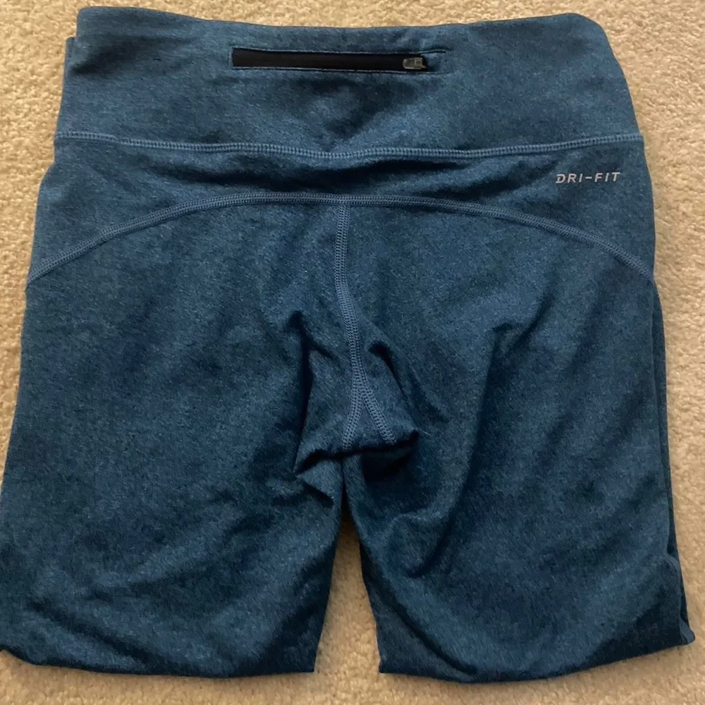 ๐NIKE BLUE LEGGINGS SIZE XS - Picture 4 of 5